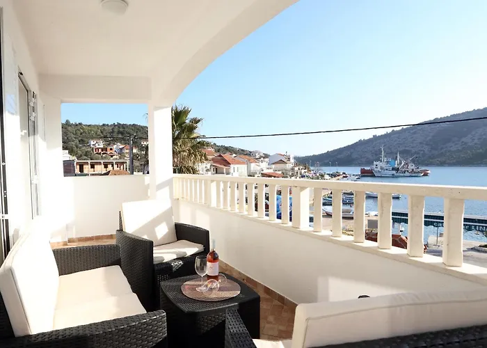 Andelic Lägenhet Vinišće